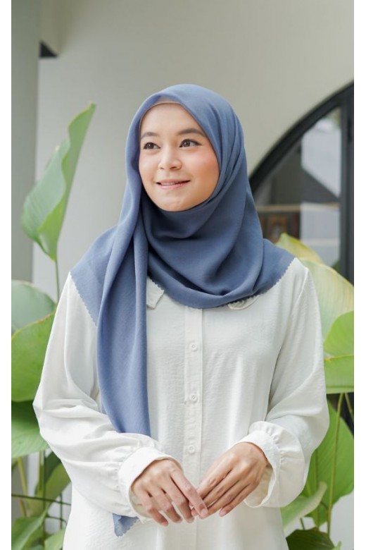 Hijab Segi 4 Voal Gucci Lasercut Denim